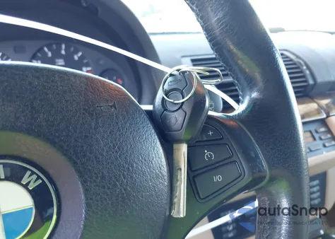 2005 BMW X5 4.4I z USA, uszkodzony, nr VIN 5UXFB53545LV17489